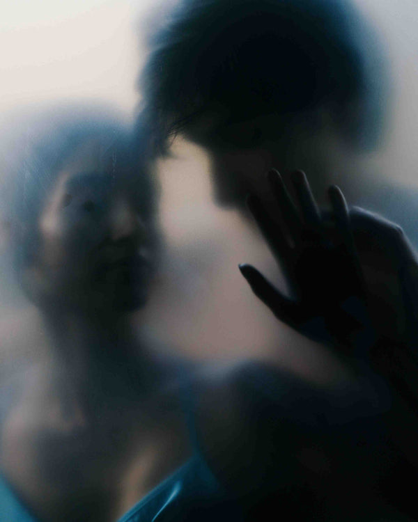 How to Kiss Your Boyfriend Romantically: 15 Sweet Ways to Make Every Kiss More Meaningful