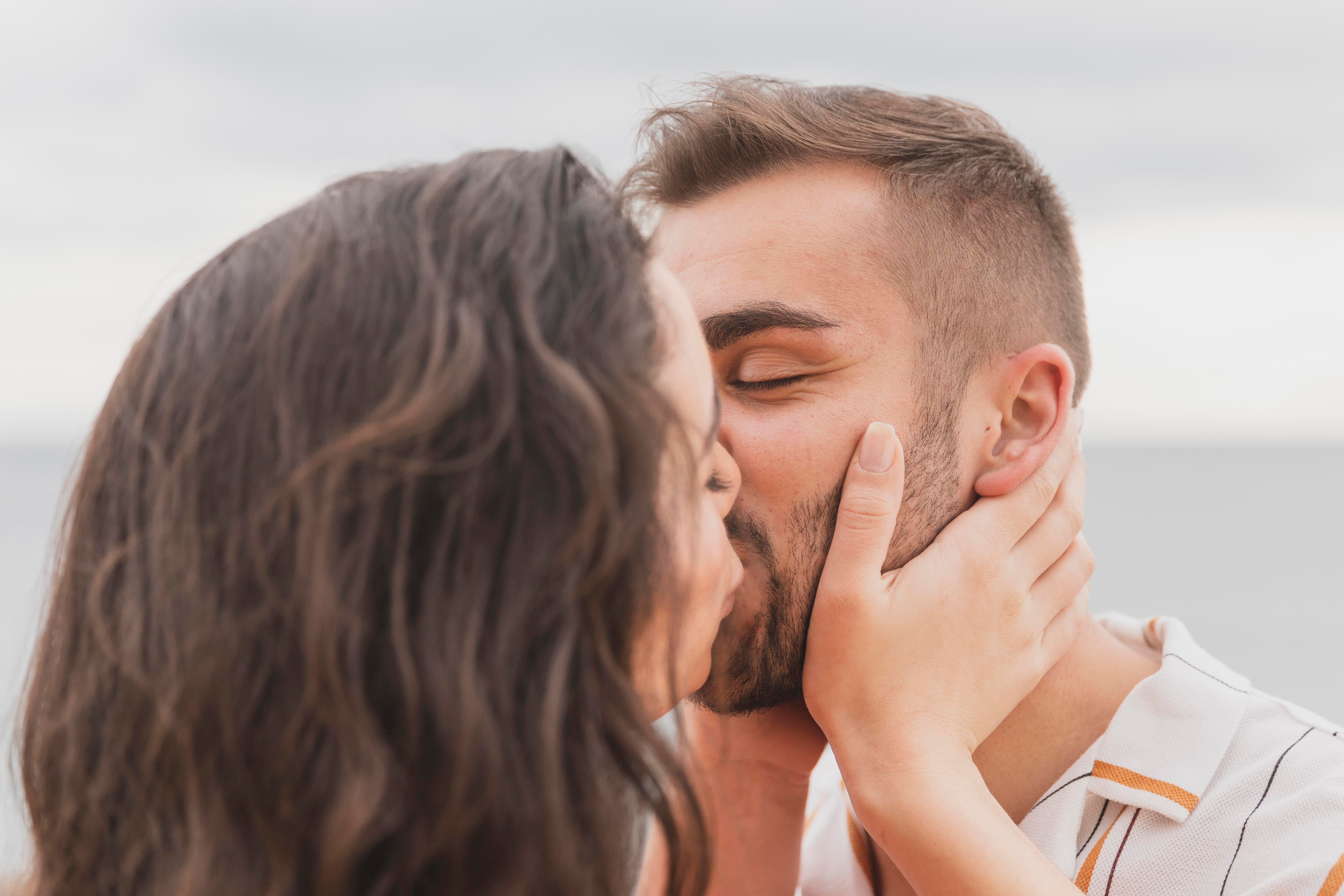 what is undulating kiss